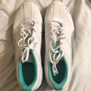 Women’s Puma size 11. Never worn